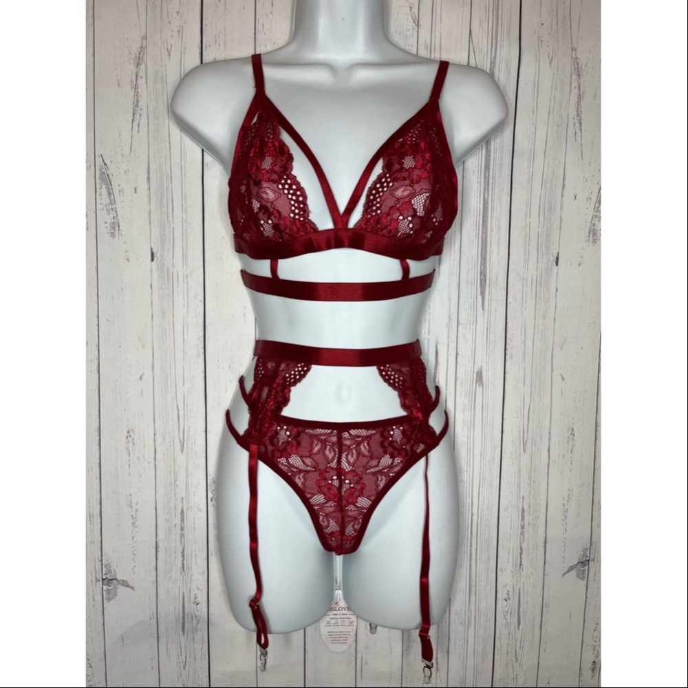 RSLOVE Women’s Size Small Red Lace Lingerie 3 Piece Set With Garter Belt
